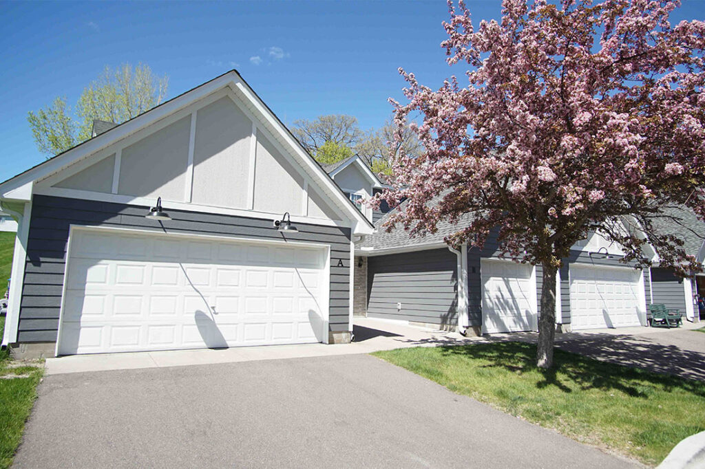 Fernbrook Townhomes Exterior