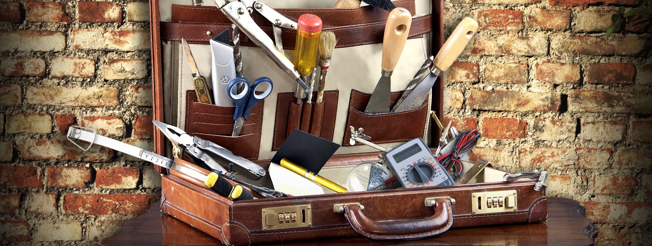 Maintenance tool briefcase image